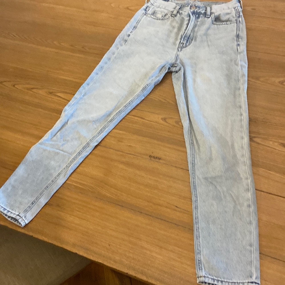 American eagle soft blue jeans